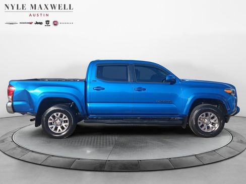 Used 2018 Toyota Tacoma SR5 RWD image 17