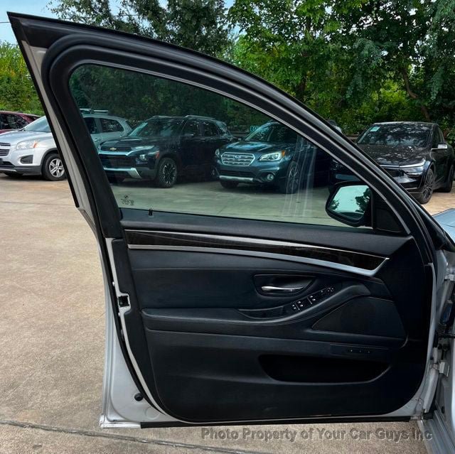 Used 2011 BMW 550i Sedan RWD image 29