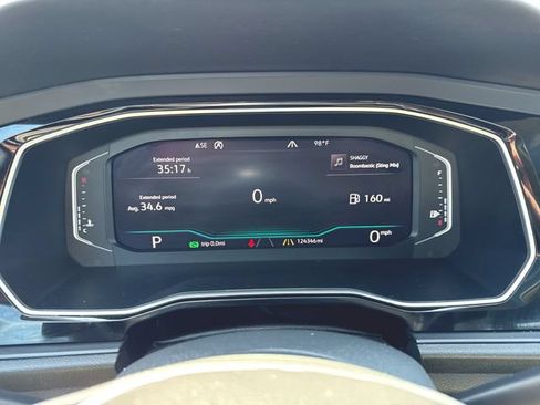 Used 2019 Volkswagen Jetta SEL w/ Cold Weather Package FWD image 11