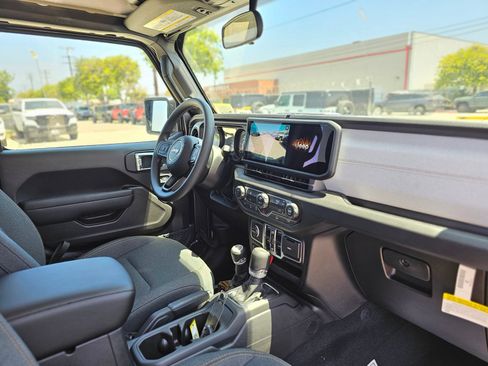 New 2026 Jeep Gladiator Sport AWD/4WD image 26