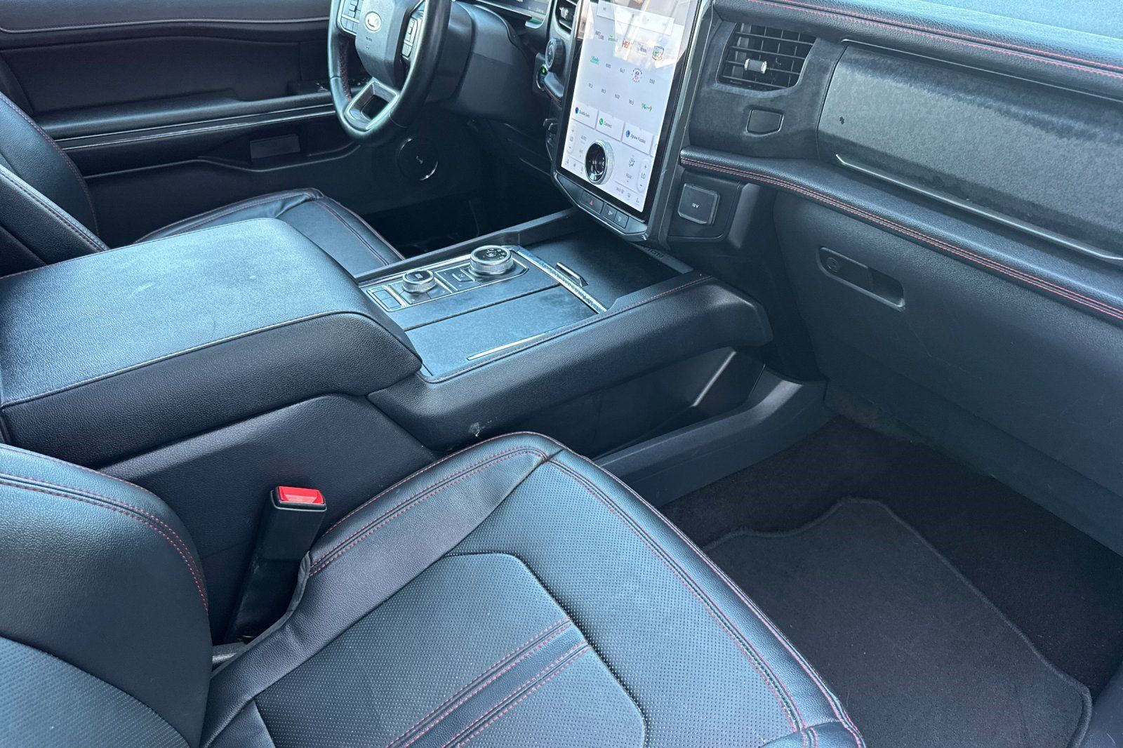 Used 2023 Ford Expedition Limited AWD/4WD image 36