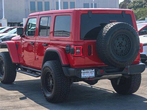Used 2021 Jeep Wrangler Unlimited Rubicon AWD/4WD image 7