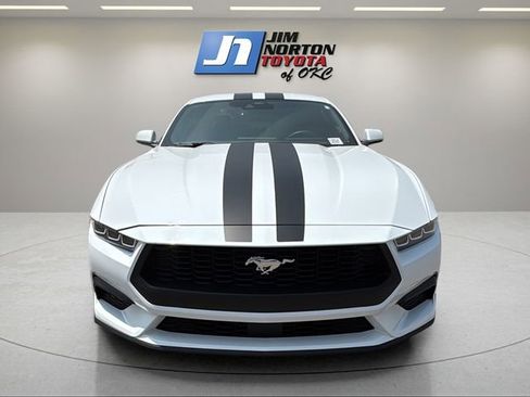 Used 2024 Ford Mustang Coupe RWD image 2