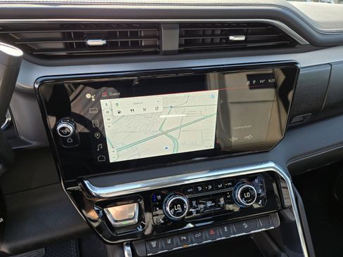 New 2025 GMC Sierra 2500 Denali w/ Denali Reserve Package image 12