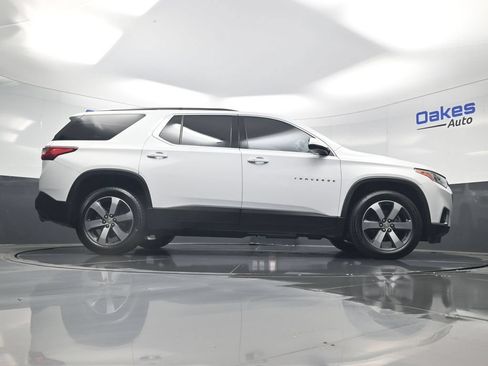 Used 2020 Chevrolet Traverse LT w/ LT Premium Package FWD image 47