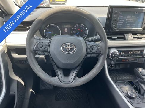 Used 2020 Toyota RAV4 XLE AWD/4WD image 12