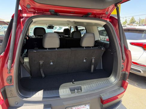 Used 2025 Hyundai Santa Fe SEL FWD image 33
