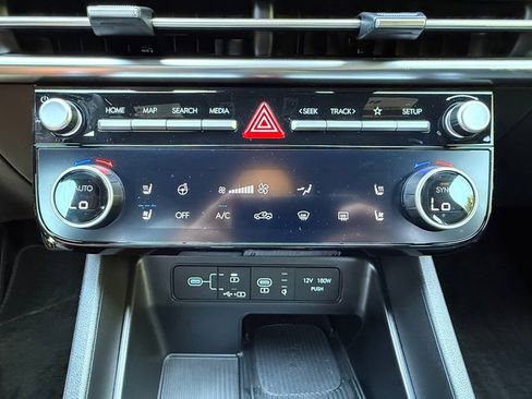 Used 2025 Hyundai Santa Cruz Limited AWD/4WD image 27