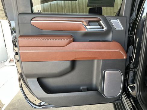 Certified 2024 GMC Sierra 3500 Denali Ultimate AWD/4WD image 35