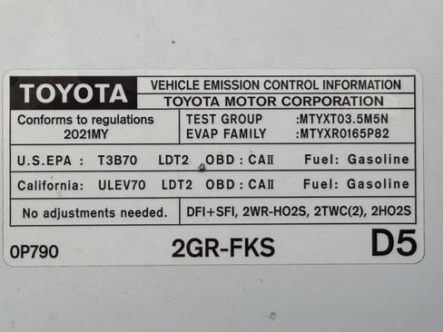 Used 2021 Toyota Tacoma TRD Sport w/ TRD Premium Sport Package AWD/4WD image 24