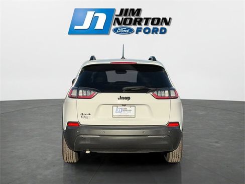 Used 2023 Jeep Cherokee Altitude Lux image 4
