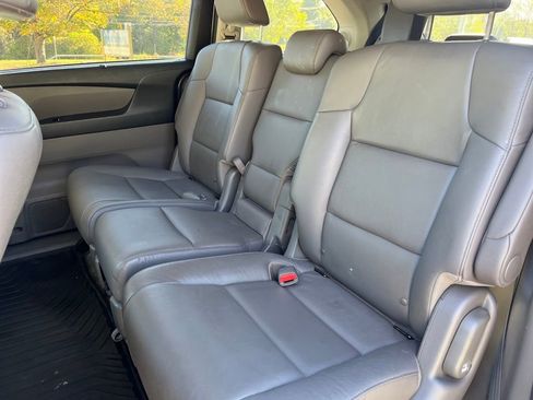 Used 2014 Honda Odyssey Touring Elite image 21