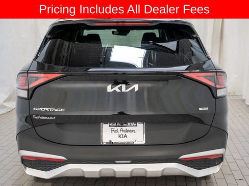 Used 2023 Kia Sportage EX AWD/4WD image 4