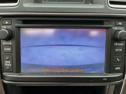 Used 2013 Toyota Highlander Limited image 7