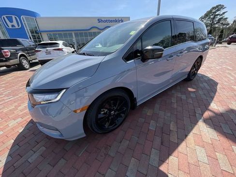 Used 2023 Honda Odyssey Sport image 25
