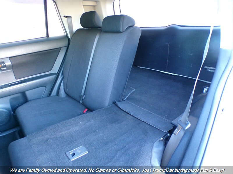 Used 2010 Scion xB FWD image 10