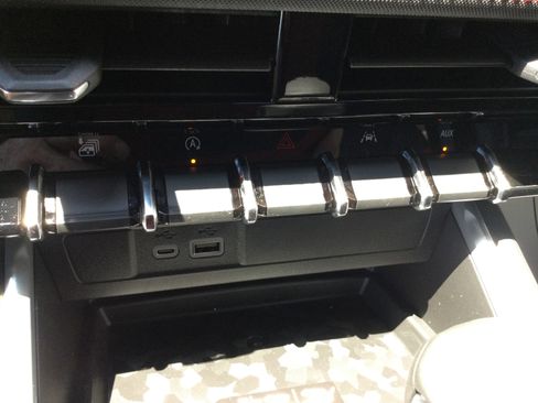 New 2025 Chevrolet Colorado Z71 w/ Technology Package image 14