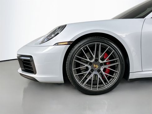 Certified 2024 Porsche 911 Targa 4S image 11