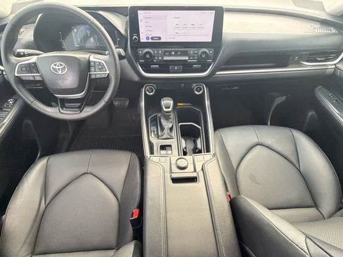 Used 2024 Toyota Grand Highlander FWD image 14