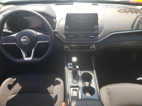 Used 2021 Nissan Altima 2.5 SV AWD/4WD image 14
