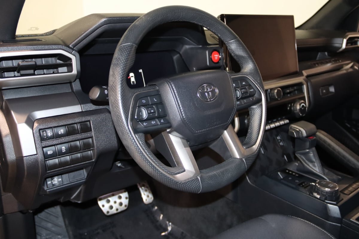 Used 2024 Toyota Tacoma TRD Sport AWD/4WD image 34