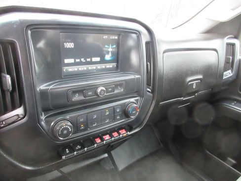 Used 2018 Chevrolet Silverado 2500 W/T w/ Snow Plow Prep Package image 32