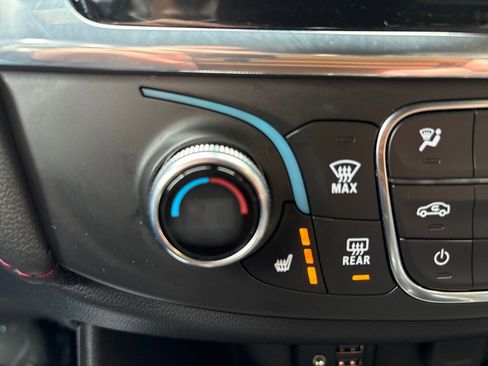 Used 2023 Chevrolet Traverse RS image 23