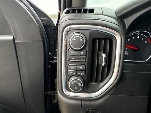 Used 2019 Chevrolet Silverado 1500 LT Trail Boss AWD/4WD image 17