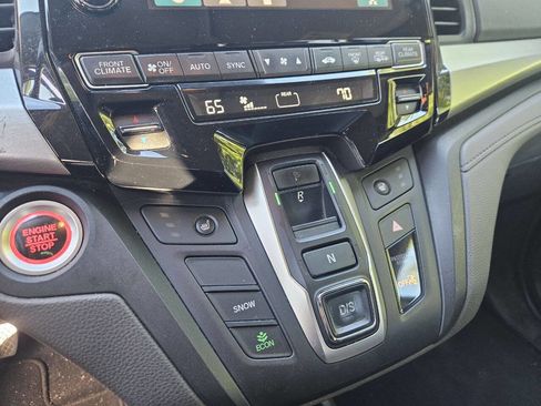 Used 2018 Honda Odyssey EX-L image 23