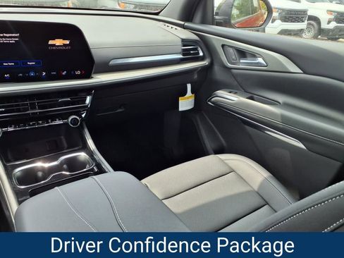New 2026 Chevrolet Traverse LT w/ Driver Confidence Package image 23