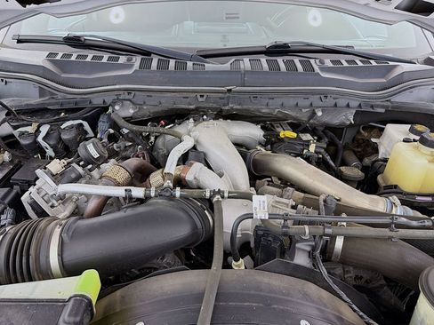 Used 2021 Ford F350 Lariat w/ Lariat Ultimate Package AWD/4WD image 19