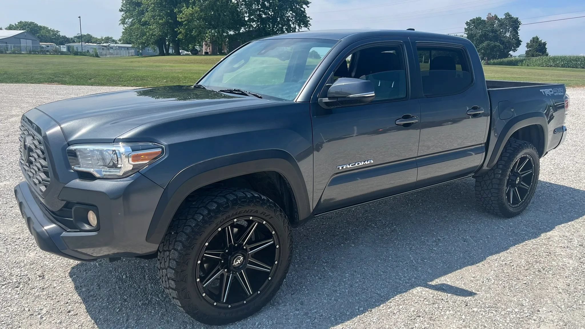 Used 2022 Toyota Tacoma TRD Off-Road AWD/4WD image 7