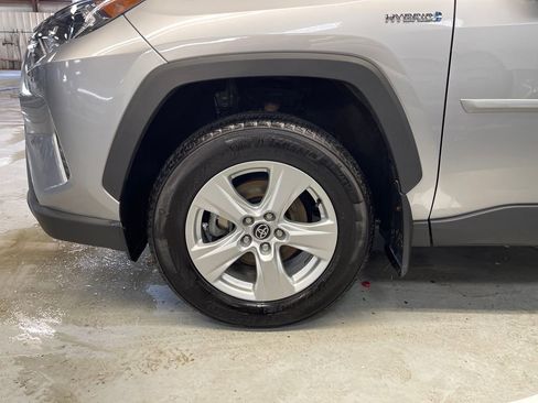 Certified 2021 Toyota RAV4 XLE AWD/4WD image 10