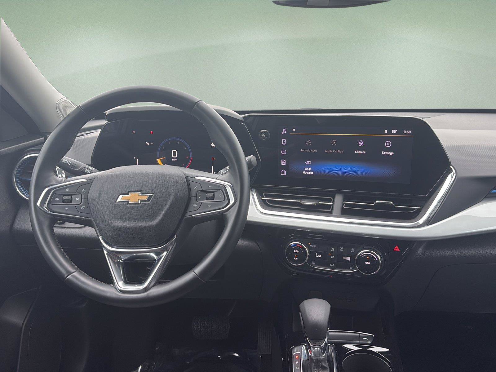 Certified 2025 Chevrolet Trax LT w/ LT Convenience Package FWD image 9