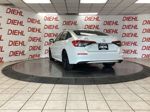 Used 2023 Honda Civic Sport image 5
