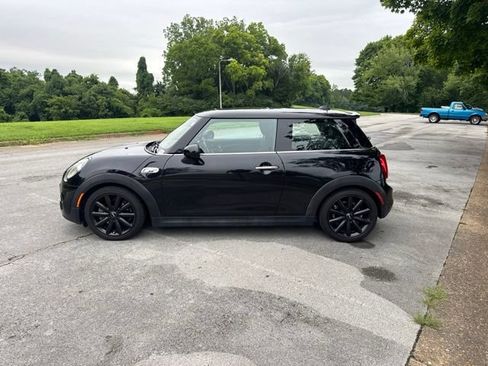 Used 2019 MINI Cooper S w/ Premium Package FWD image 4
