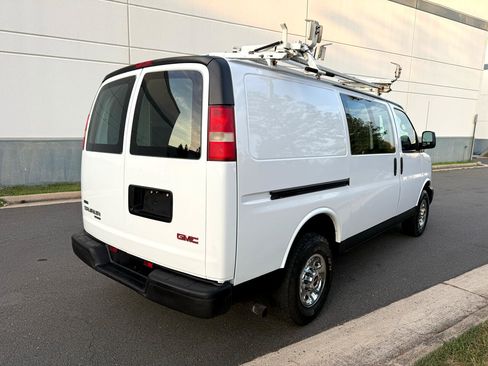 Used 2011 GMC Savana 3500 image 4