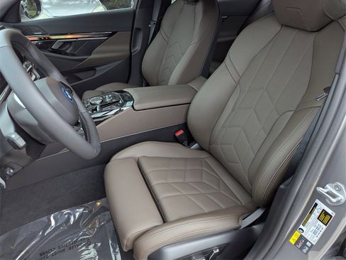 Used 2026 BMW i5 eDrive40 image 12