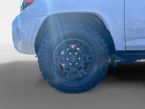 Used 2018 Toyota 4Runner SR5 image 15