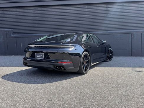 Certified 2025 Porsche Panamera 4 image 10