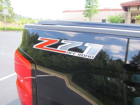 Used 2015 Chevrolet Silverado 2500 LTZ w/ Duramax Plus Package AWD/4WD image 31