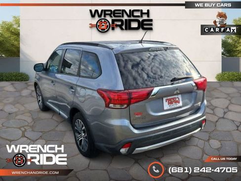Used 2016 Mitsubishi Outlander SEL image 9