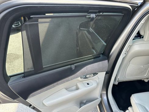 Used 2022 Volvo XC90 T6 Inscription w/ Advanced Package image 16