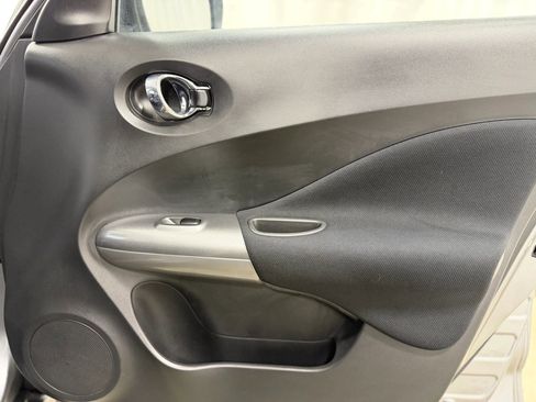 Used 2016 Nissan Juke S FWD image 24
