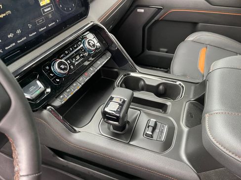 Used 2024 GMC Sierra 1500 AT4 w/ Technology Package image 22