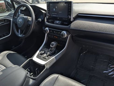 Used 2022 Toyota RAV4 XSE AWD/4WD image 32