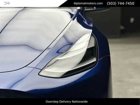 Used 2023 Tesla Model Y Long Range image 12