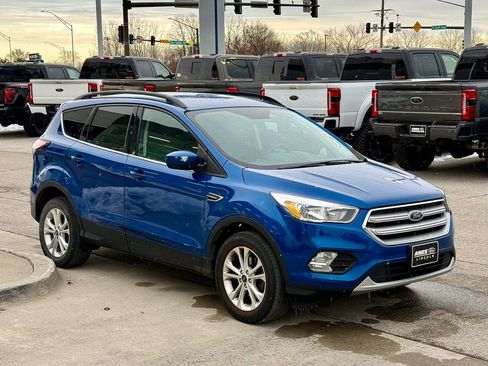 Used 2018 Ford Escape SE w/ SE Sync 3 Package image 7