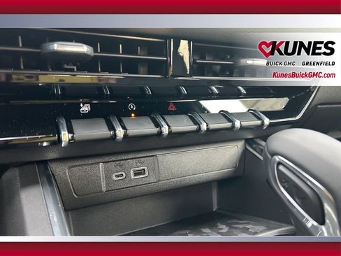 New 2026 GMC Canyon Elevation w/ Convenience Package image 31