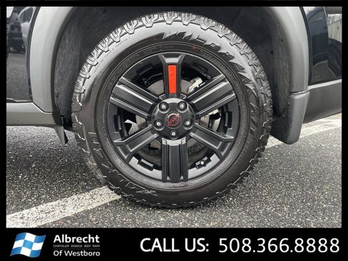 Used 2025 Nissan Rogue SV w/ Rock Creek Premium Package image 31